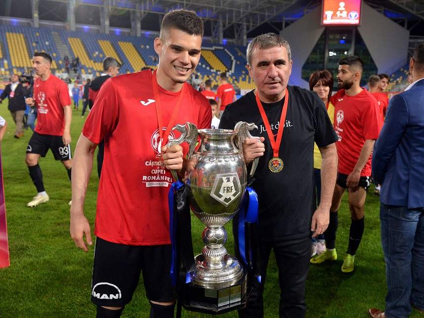 Ianis Hagi, din nou în centrul atenției! Anunțul mult așteptat al fotbalistului