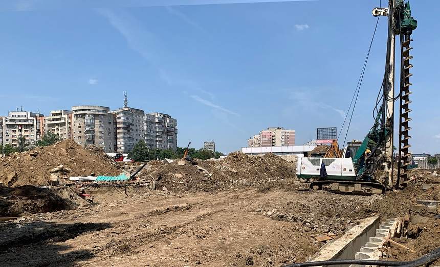 FOTO / Imagini şocante de pe şantierele din „Ghencea” şi „Giuleşti”! Stadionul „Steaua” prinde contur, iar la arena „Rapid” totul arată groaznic