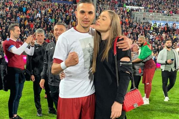 Iubita lui Cristi Manea, din nou în tribună, după incidentul în care a fost lovită. Cum arată acum. FOTO