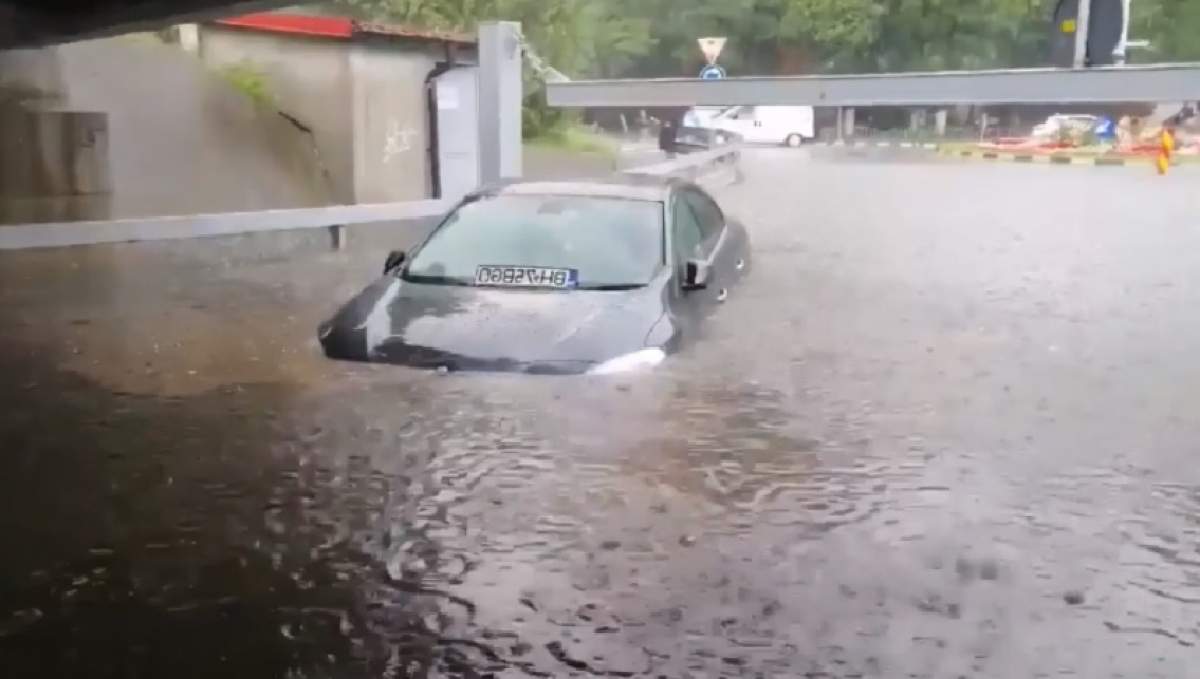 Imagini de coșmar, în Vâlcea! Ploile torențiale au generat inundații de proporții, care au „înghițit” totul