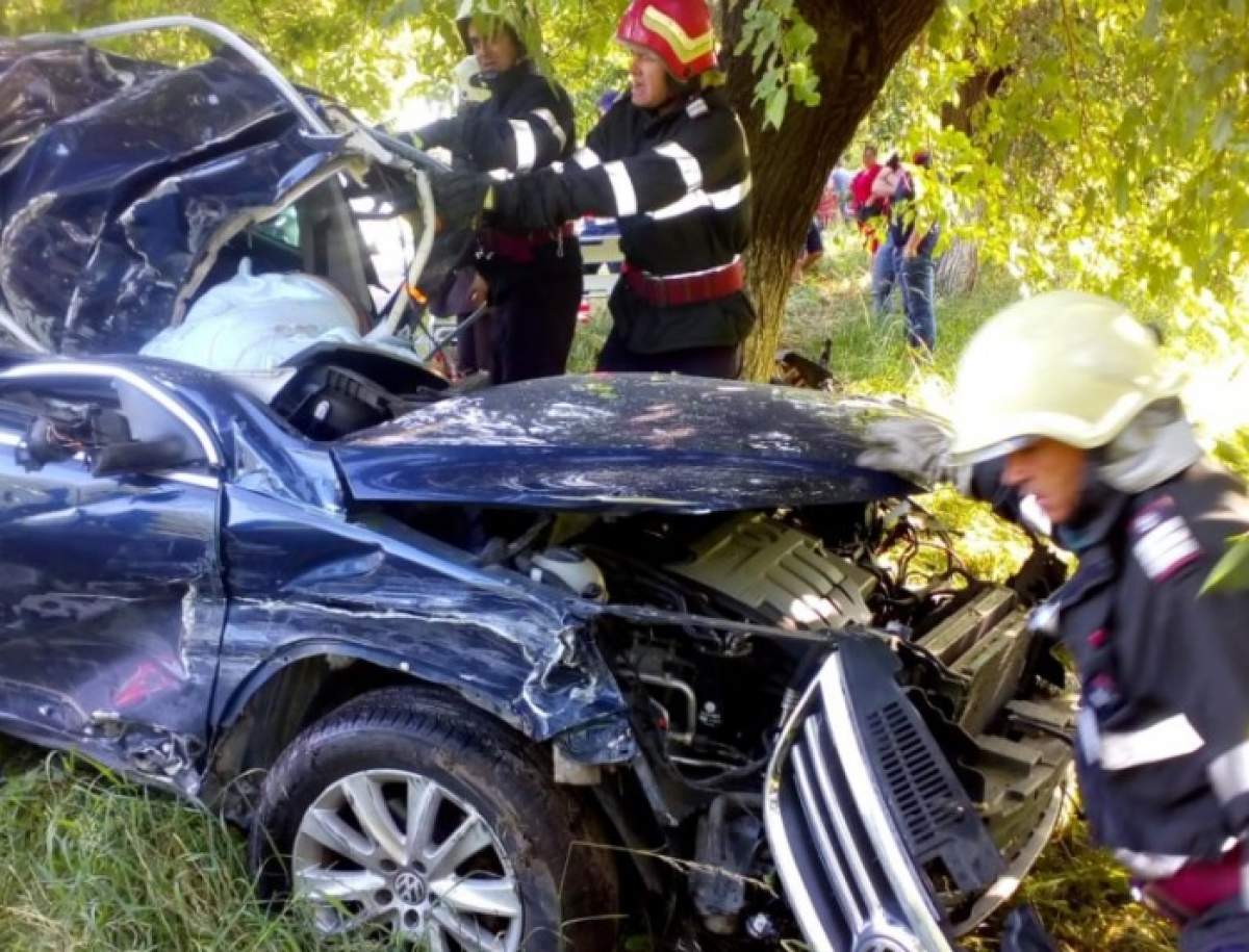 Un tânăr din Neamț a murit pe loc, după ce s-a oprit cu mașina într-un copac