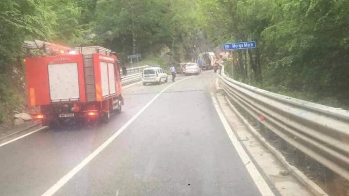 Accident grav pe DN 66! Trei copii au fost transportați de urgență la spital