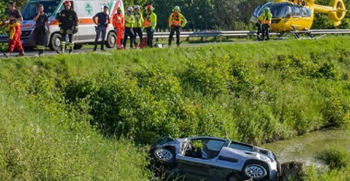 Români aplaudaţi în Italia, după ce au salvat doi oameni de la înec! Au înclinat un autoturism doar cu forţa braţelor