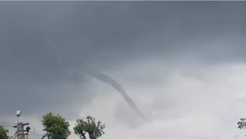 Fenomene meteo extreme în Brăila, Brașov, Galați și Arad. Au fost filmate tornade spectaculoase!