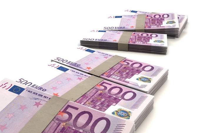 Nebănuite sunt căile dragostei! O româncă a înșelat un italian cu 600.000 de euro, cu ajutorul iubitului său!