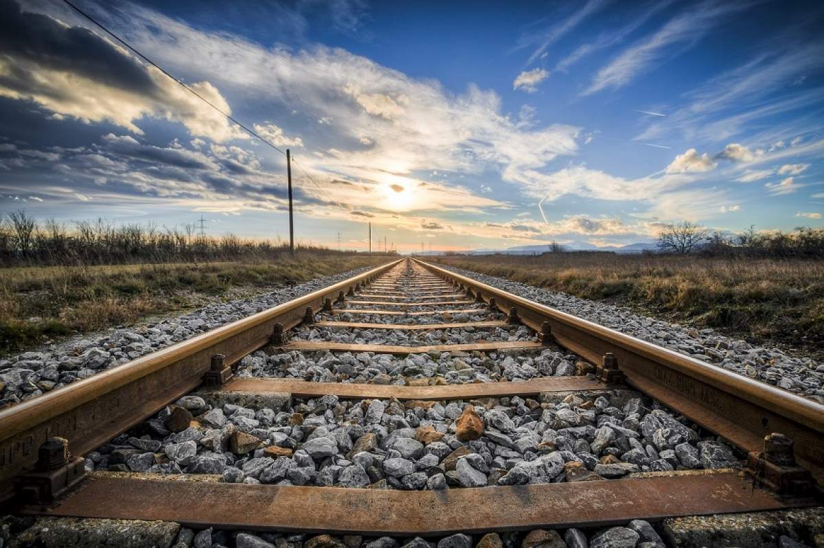 Un român a fost spulberat de tren, în Italia. A murit după 12 ore de chin în spital