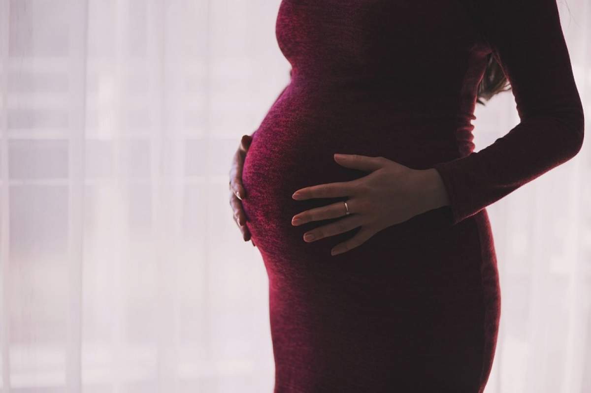 Româncă însărcinată în patru luni, la un pas să fie abuzată în Italia. Atacatorul este de negăsit