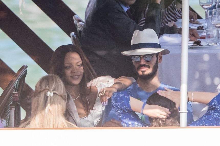 Rihanna, veșnic îndragostită! Iată în ce ipostază au surprins-o paparazzi, alături de iubitul său