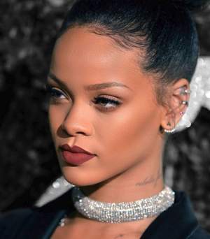 Mai ceva ca o prinţesă. Rihanna locuieşte într-o vilă excentrică, la care mulţi nici nu visează / VIDEO