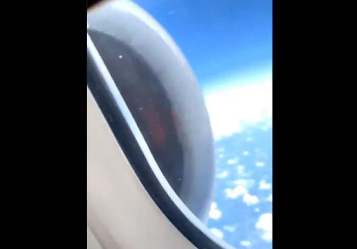 Imagini care îți îngheață sângele în vene! S-a uitat pe geamul avionului și a încremenit când a văzut motorul. VIDEO