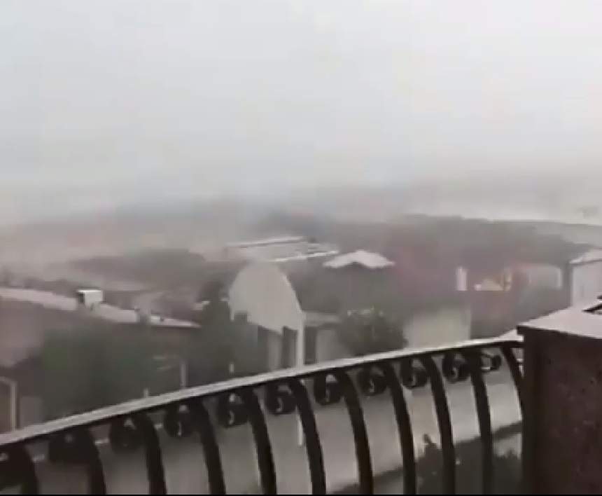 După furtuna din Grecia, au apărut imagini apocaliptice în Italia! O tornadă pornită din senin a devastat totul în cale