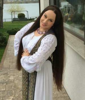 Maria Dragomiroiu, despre cum își menține părul lung și sănătos. Apelează la un lucru pe care orice femeie îl poate face!