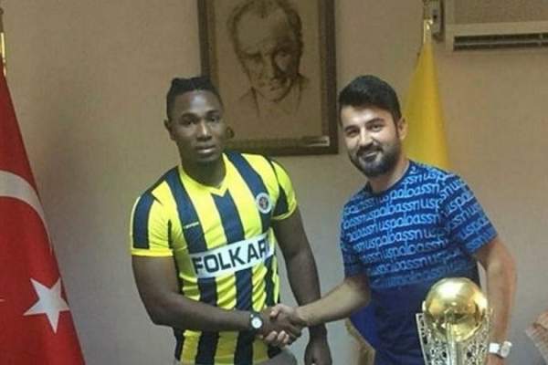 Un club din prima ligă turcă l-a dat afară pe un fotbalist la doar 24 de ore după ce îl cumpărase! Motivul este uluitor