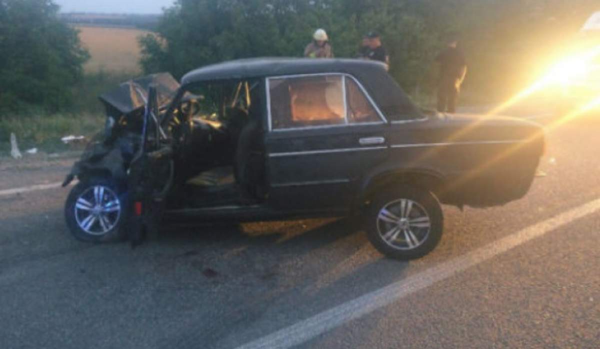 Doi moldoveni, morți într-un tragic accident, la Odesa. Mașina s-a făcut praf