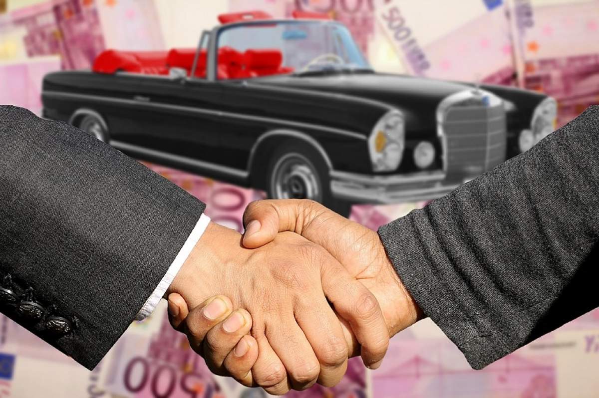 Contract vânzare cumpărare auto gratuit. Asta trebuie să faci dacă vinzi sau cumperi o mașină