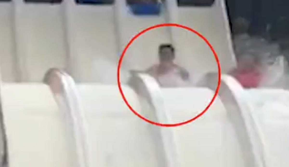 Un tânăr și-a rupt gâtul, în timp ce se dădea pe un tobogan. Momentul șocant a fost filmat. VIDEO