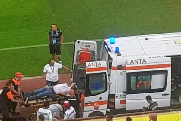 Meciul dintre Dinamo și Craiova, întrerupt. Antrenorului ''câinilor'' i s-a făcut rău. Neagoe, resuscitat pe teren