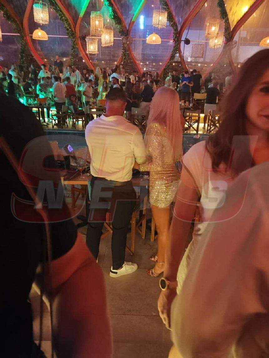 Bianca Drăgușanu și Alex Bodi, show într-un club de la malul mării! Incredibil ce bărbat se afla în preajma blondinei. FOTO PAPARAZZI