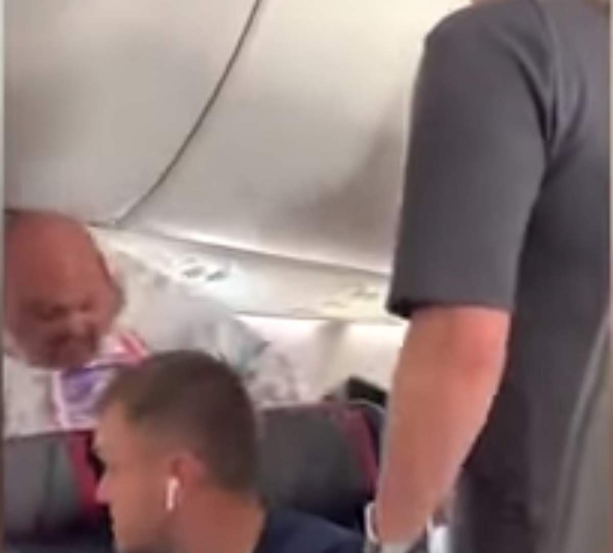 Criză de gelozie, în avion! O femeie i-a spart laptopul în cap iubitului. Ce gest a enervat-o. VIDEO