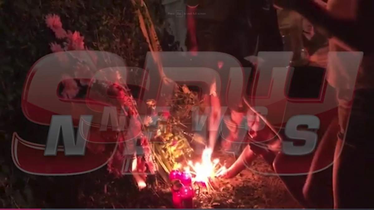 Imagini sfâșietoare! Troturarul din fața casei presupusului criminal din Caracal, transformat într-un Altar pentru victime. VIDEO