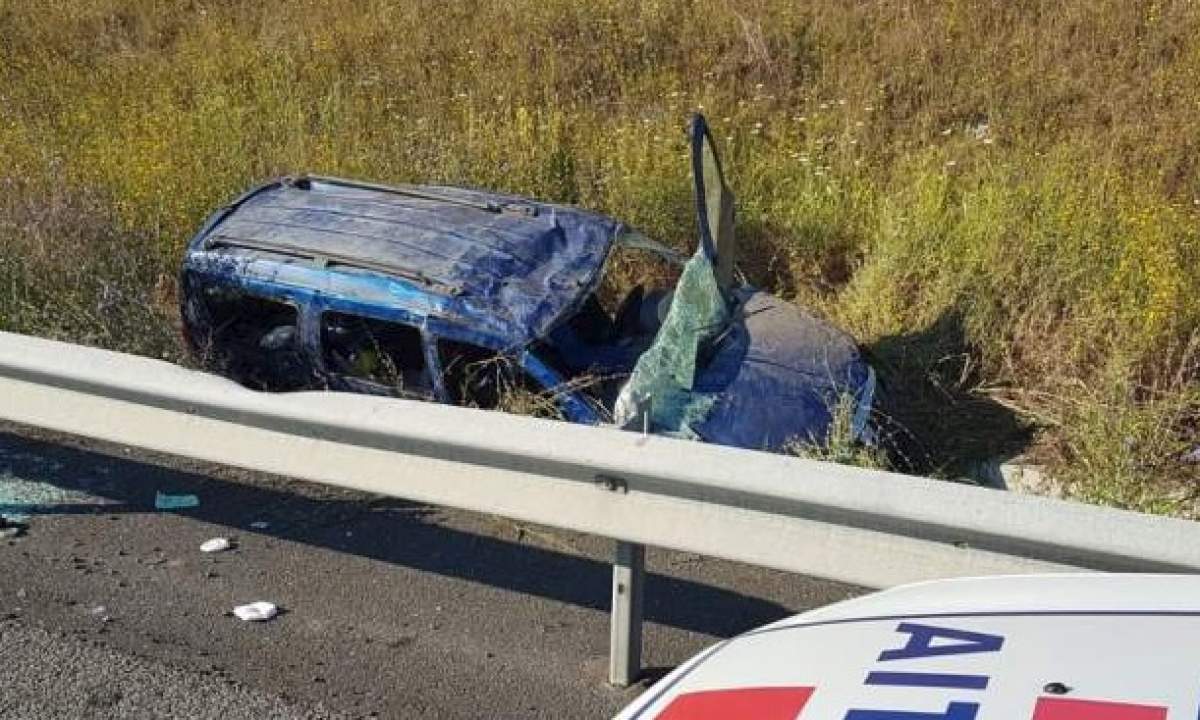 Accident grav pe Autostrada Soarelui! Un bărbat s-a răsturnat cu mașina în șanț