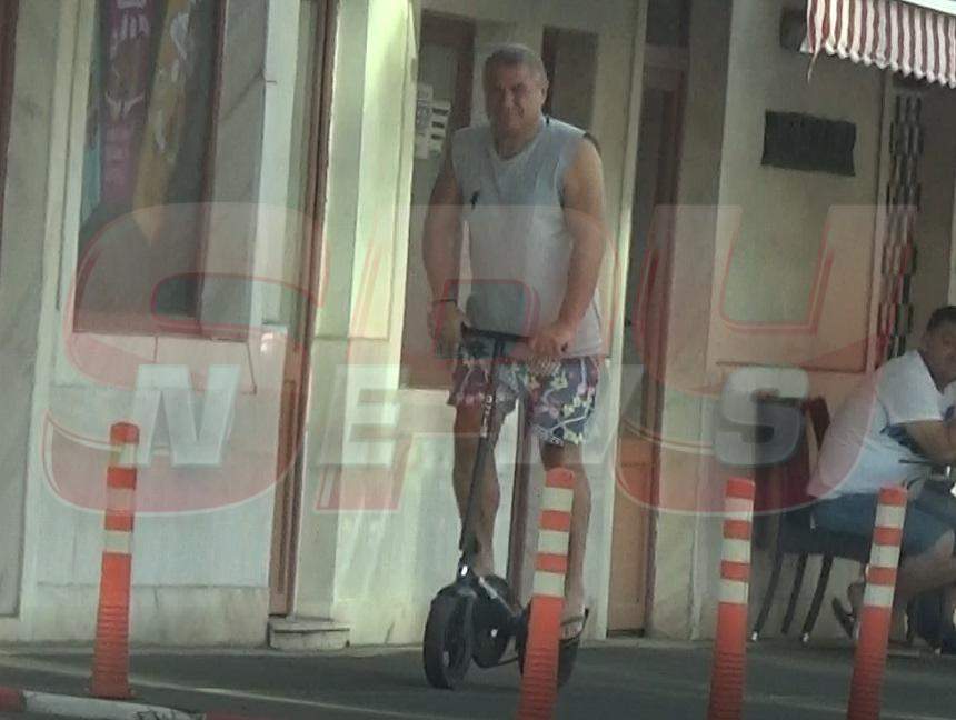 VIDEO PAPARAZZI / Adio, ţinute elegante şi maşini luxoase! Victor Becali s-a schimbat radical. N-ai cum să nu-l remarci aşa, pe stradă!