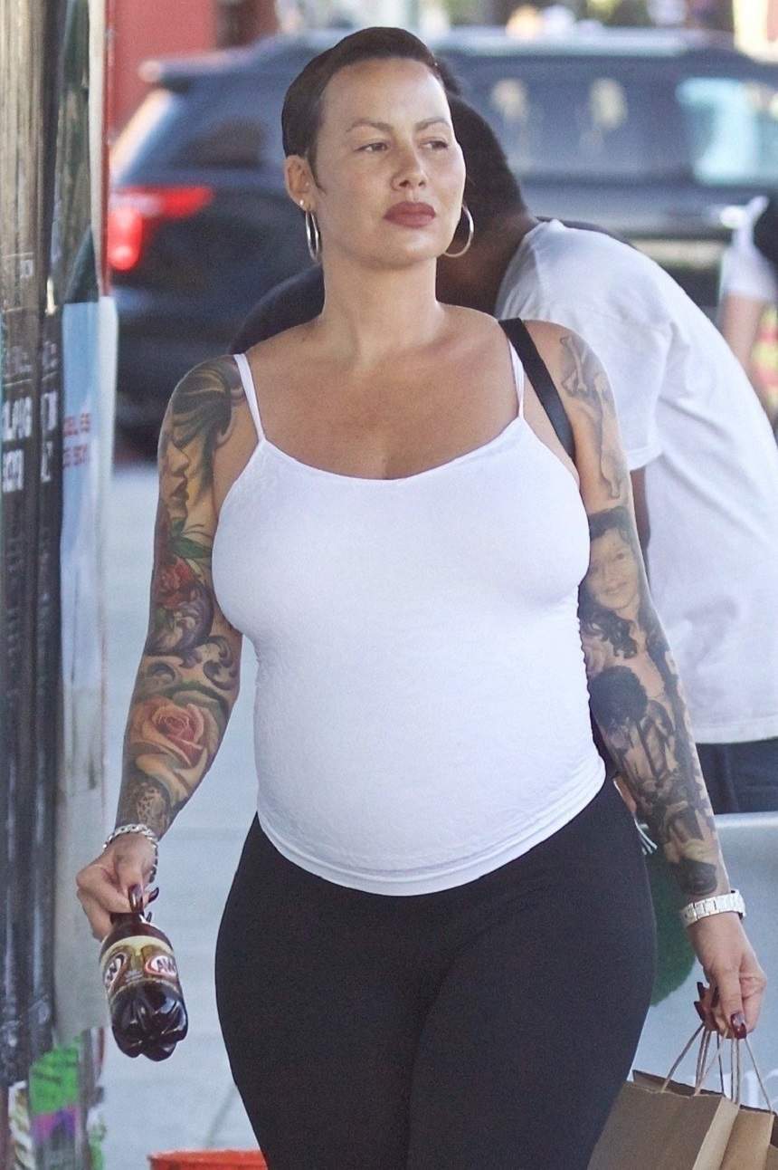 Adio, bombă sexy! Amber Rose, schimbată radical din cauza sarcinii. FOTO 