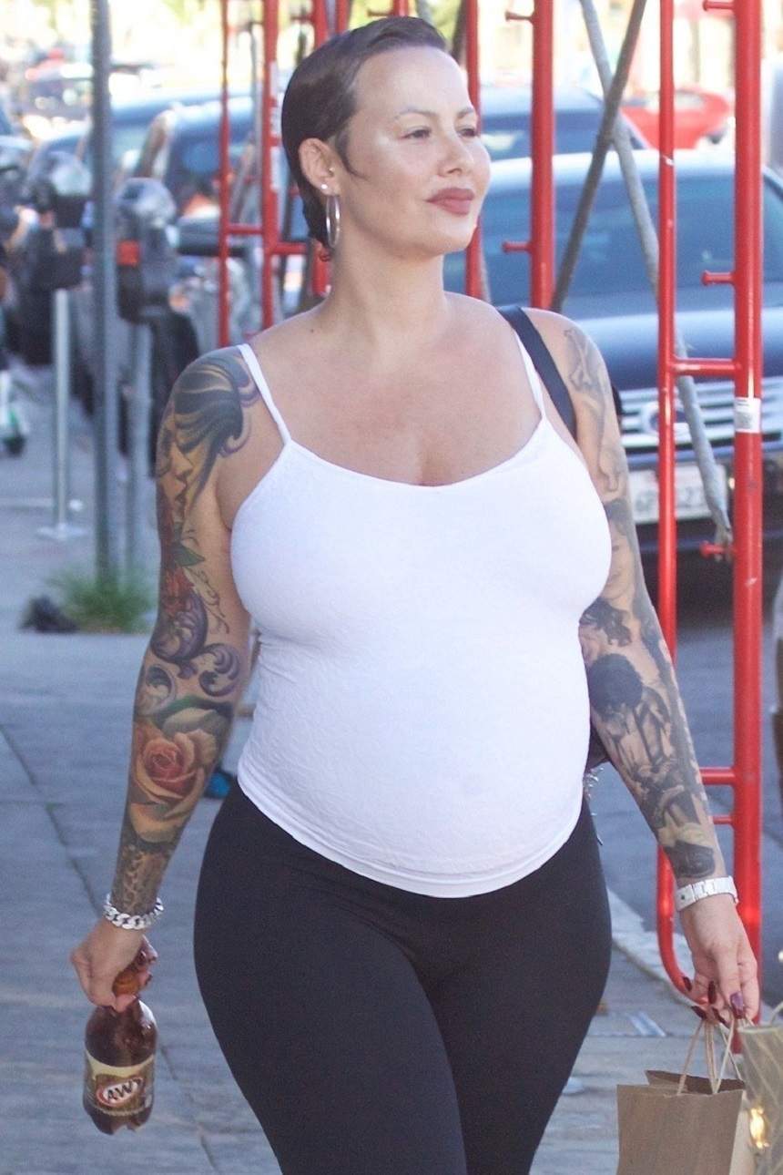 Adio, bombă sexy! Amber Rose, schimbată radical din cauza sarcinii. FOTO 
