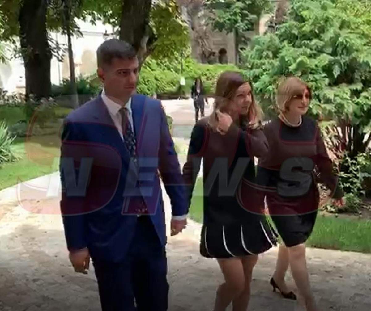 VIDEO PAPARAZZI / Dovada că Simona Halep e îndrăgostită nebuneşte! Imagini de senzaţie cu campioana de la Wimbledon şi iubitul ei la Palatul Cotroceni