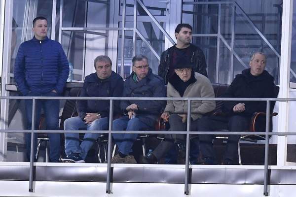 Ionuţ Luţu a comis-o! Aghiotantul lui Gigi Becali a picat examenul pentru obţinerea Licenţei Pro! Ce notă a luat finul Mirel Rădoi