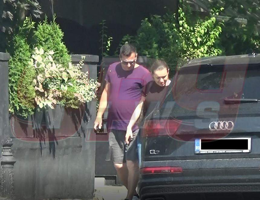 VIDEO PAPARAZZI / S-a îngrăşat şi are chef de agăţat! Iată cum îi face Ianis Zicu ochi dulci unei femei