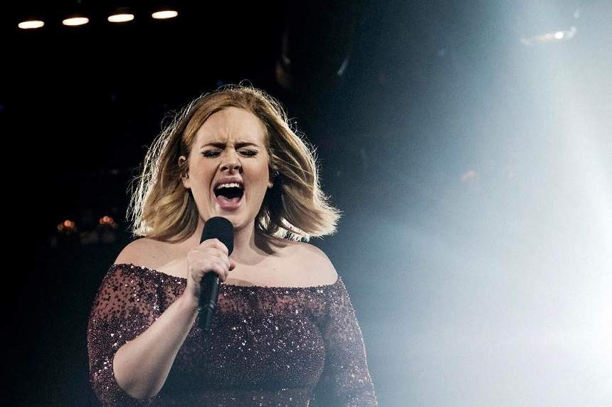 Cu câţi bani rămâne Adele după divorţ! Vedeta a încheiat un contract prenupţial. VIDEO