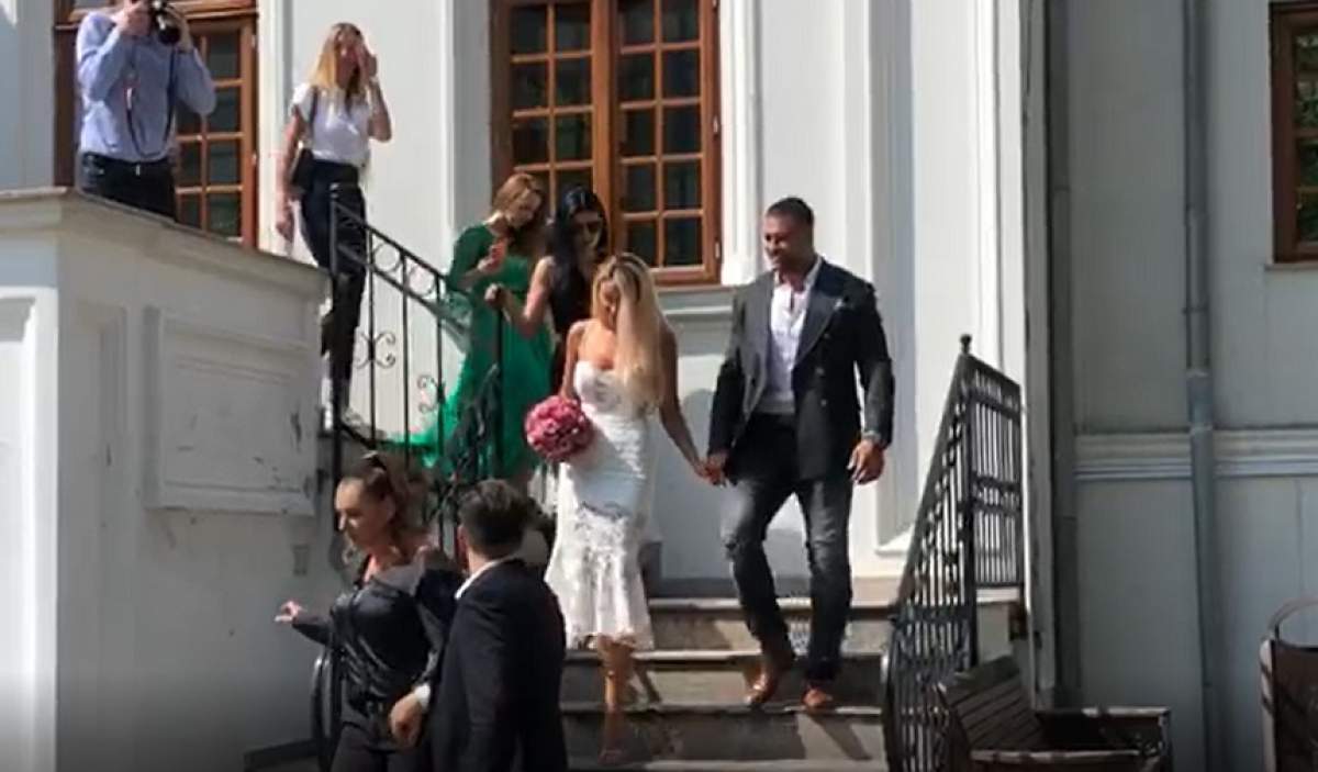 Dovada că Bianca Drăgușanu și Alex Bodi nu au fițe! Unde au mers cei doi să sărbătorească, după ce s-au căsătorit civil. VIDEO