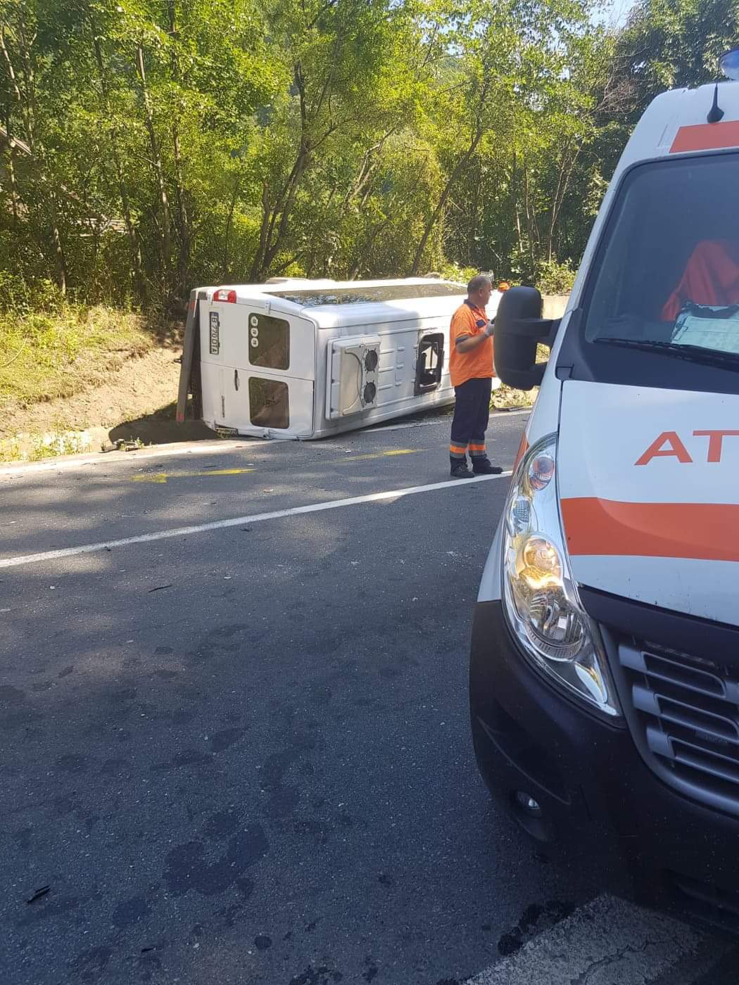 Accident cumplit în Vâlcea, cu 19 persoane implicate! A fost activat Planul Roșu de Intervenție