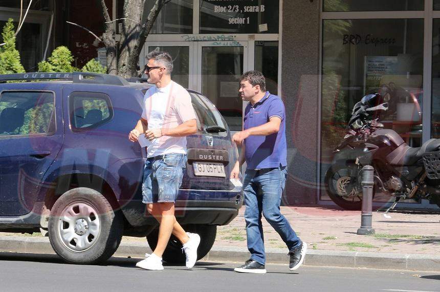 VIDEO PAPARAZZI / Gigi Becali a fost trădat de omul său de încredere! Iată pentru cine face pe şoferul Ionuţ Luţu