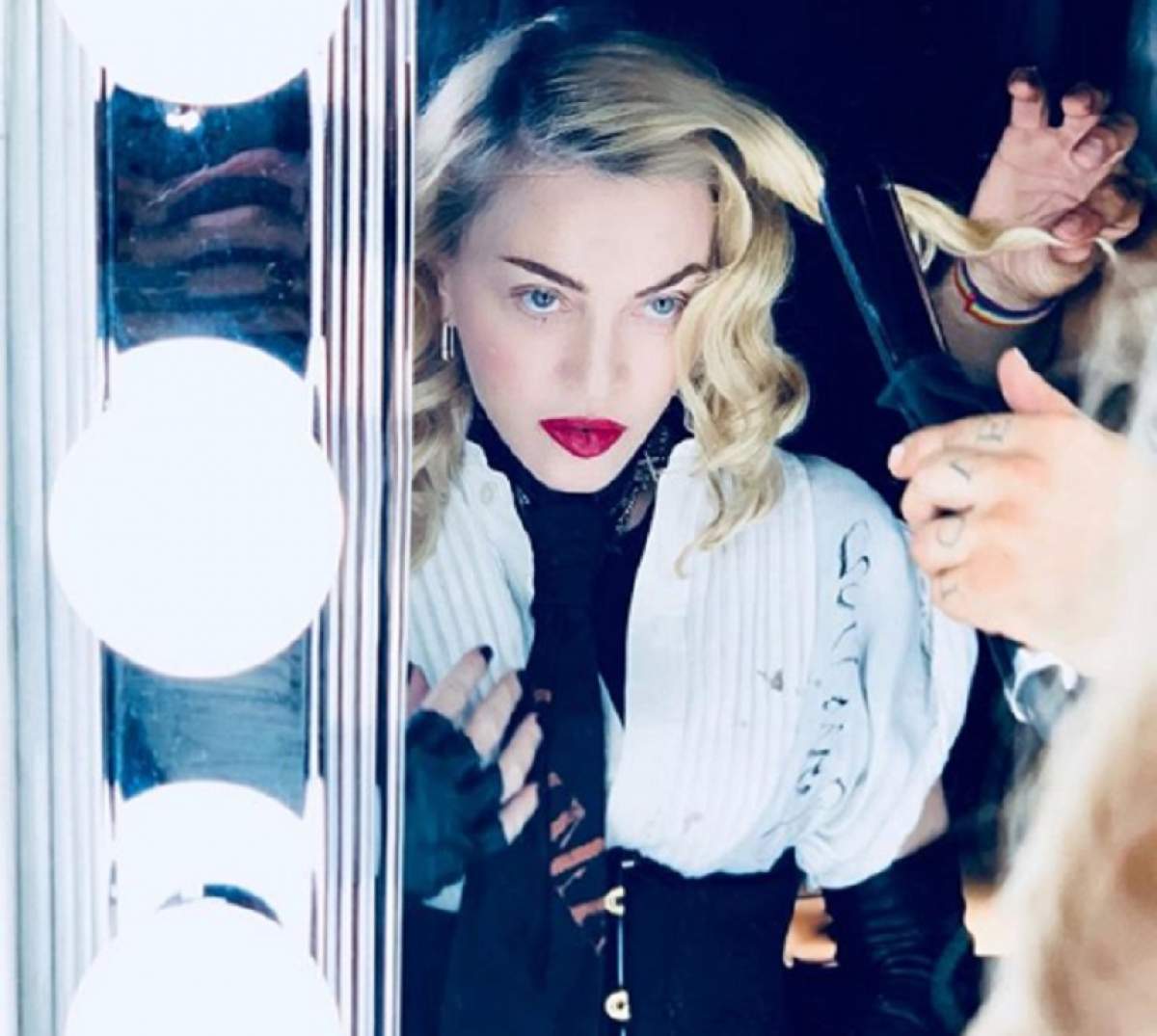 Madonna, ipostază de tot râsul, la 61 de ani! Nu mai ține cont de vârstă și face totul pentru atenție