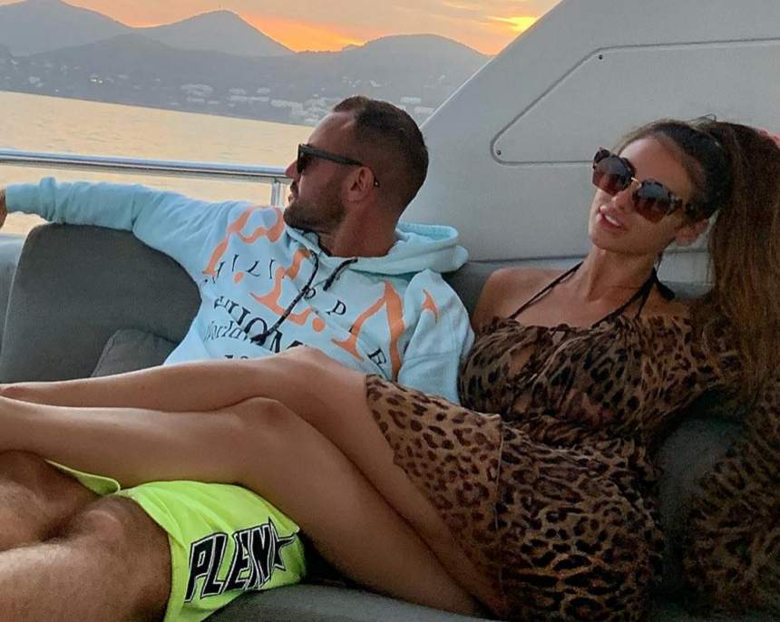 Ce se întâmplă în Saint Tropez nu rămâne doar în Saint Tropez! Cum au reuşit Philipp Plein şi iubita lui să atragă atenţia tuturor. VIDEO