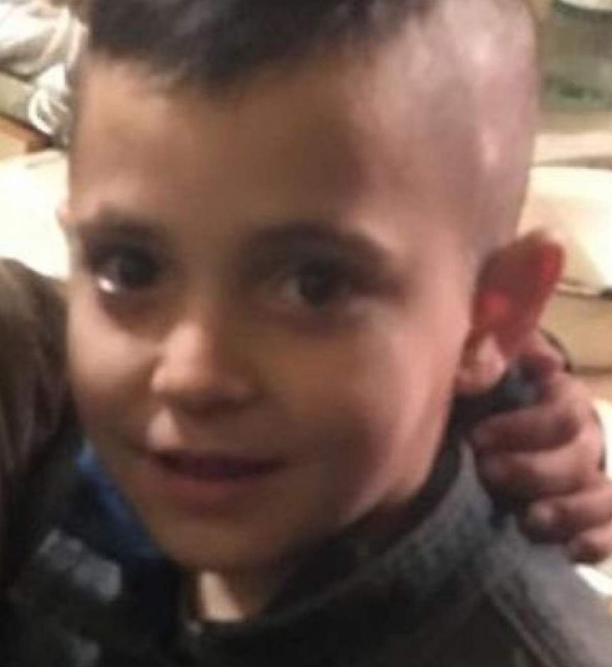 Un copil de 8 ani a dispărut de acasă, în Sibiu. Micuțul a plecat la cerșit și nu s-a mai întors