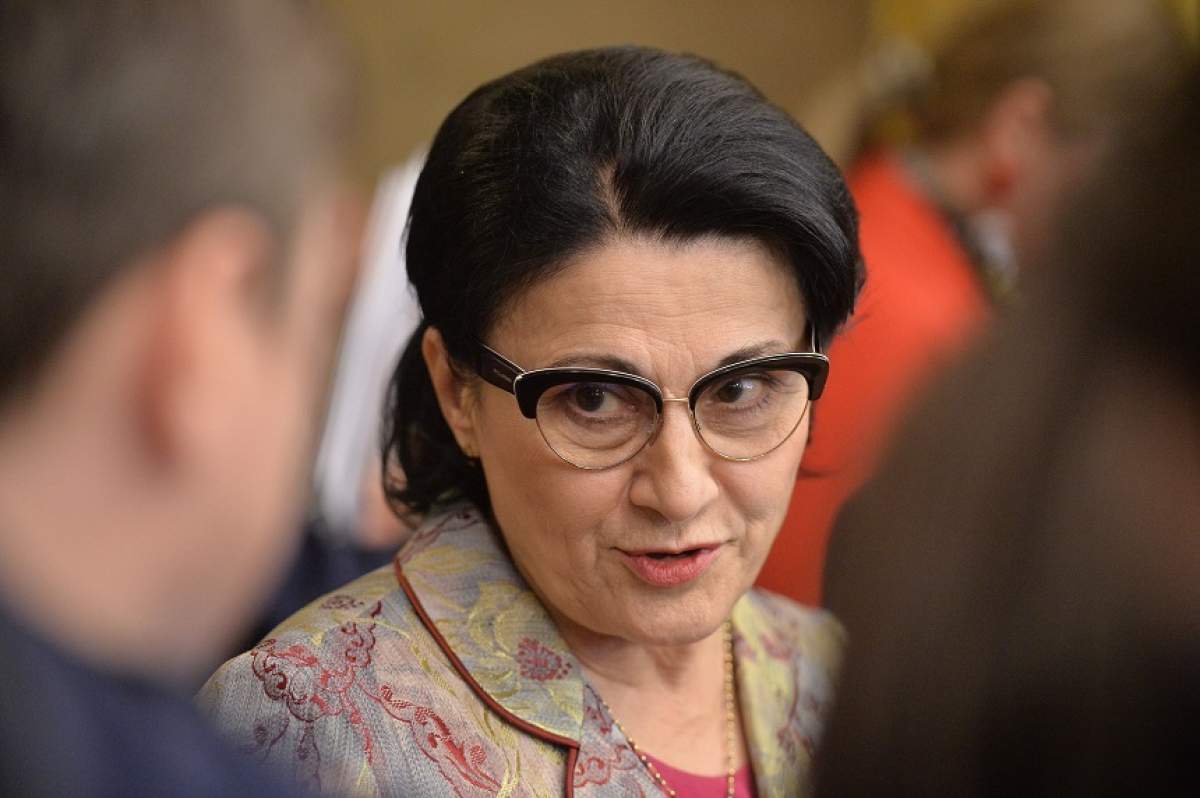 Ecaterina Andronescu a aflat de la TV că va fi demisă: „Dacă am fost interpretată greșit, îmi pare rău”