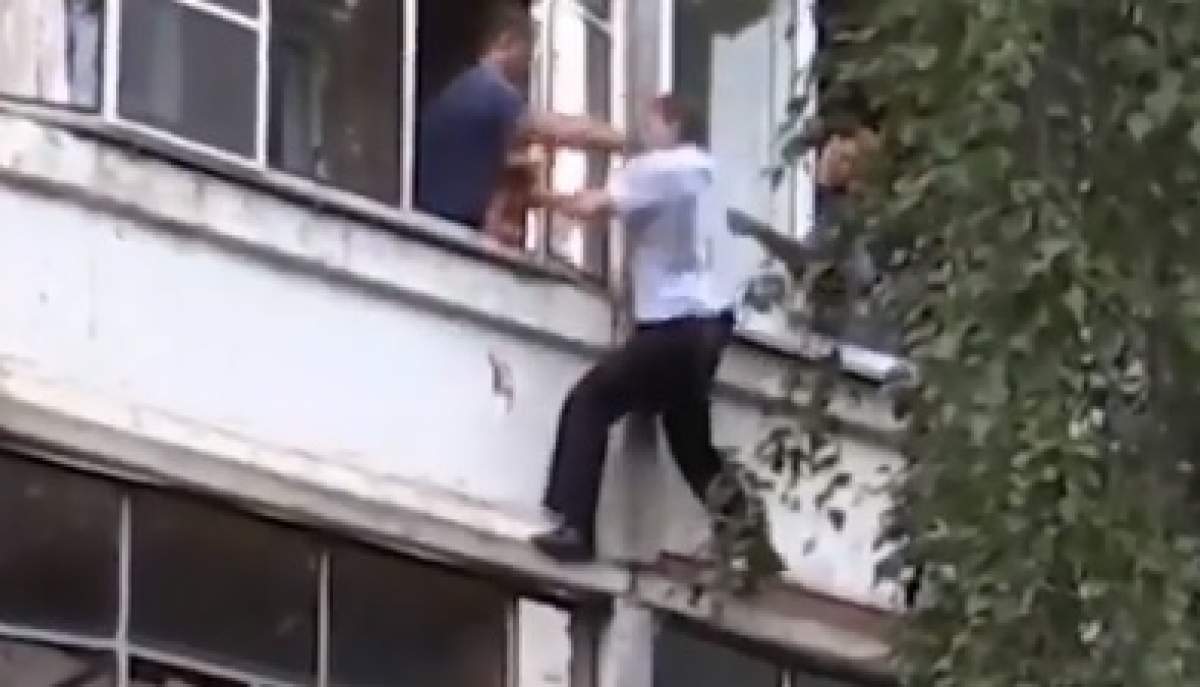 Șocant! Un bărbat a vrut să își arunce bebelușul de la balcon. Cum s-a terminat totul