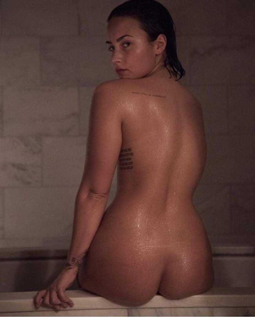 Demi Lovato a pozat nud, la împlinirea a 27 de ani. Artista și-a surprins fanii cu cea mai hot ipostază!