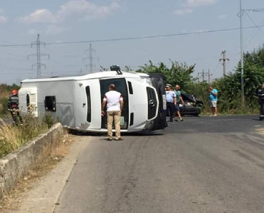 Accident cumplit în Giurgiu! O femeie şi-a pierdut viaţa şi alte cinci persoane au fost rănite. FOTO