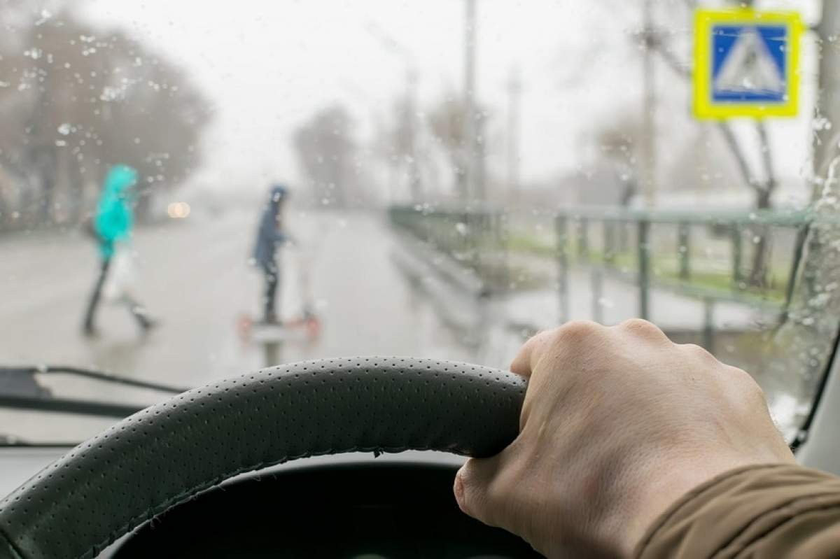 Copil de 8 ani, prins în timp ce gonea pe autostradă din Germania cu 150 de km/h. Cum s-a petrecut totul