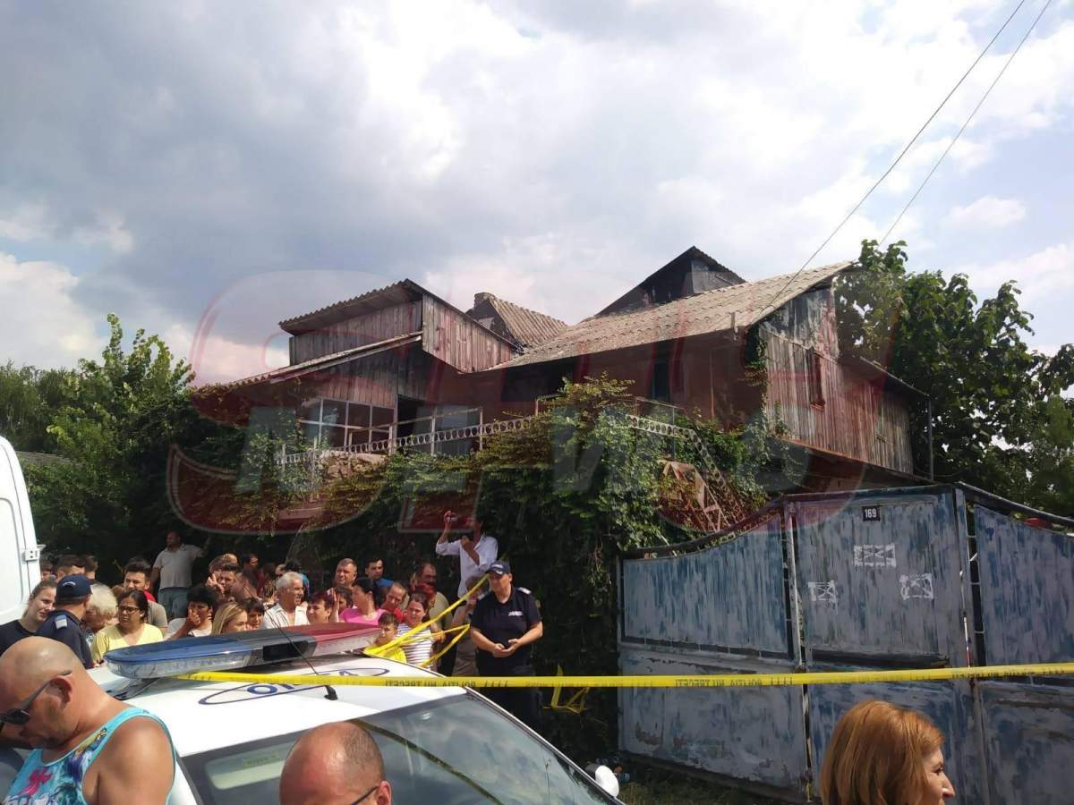 Anchetatorii au început să spargă gropile cimentate din curtea lui Gheorghe Dincă