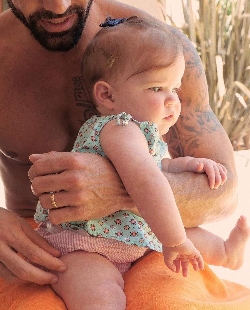 Ricky Martin a făcut publică prima fotografie cu fetiţa lui! Cum arată micuţa. FOTO