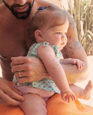 Ricky Martin a făcut publică prima fotografie cu fetiţa lui! Cum arată micuţa. FOTO