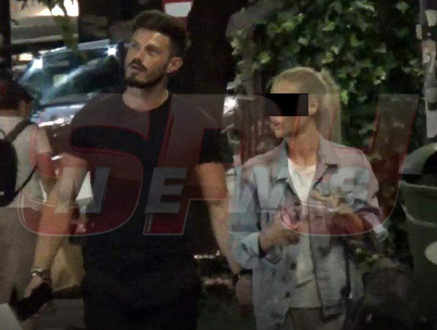 VIDEO PAPARAZZI / La mai puţin de o lună de când au anunţat divorţul, fostul soţ al Elenei Ionescu şi-a refăcut viaţa! Primele imagini cu Dragoş şi iubita