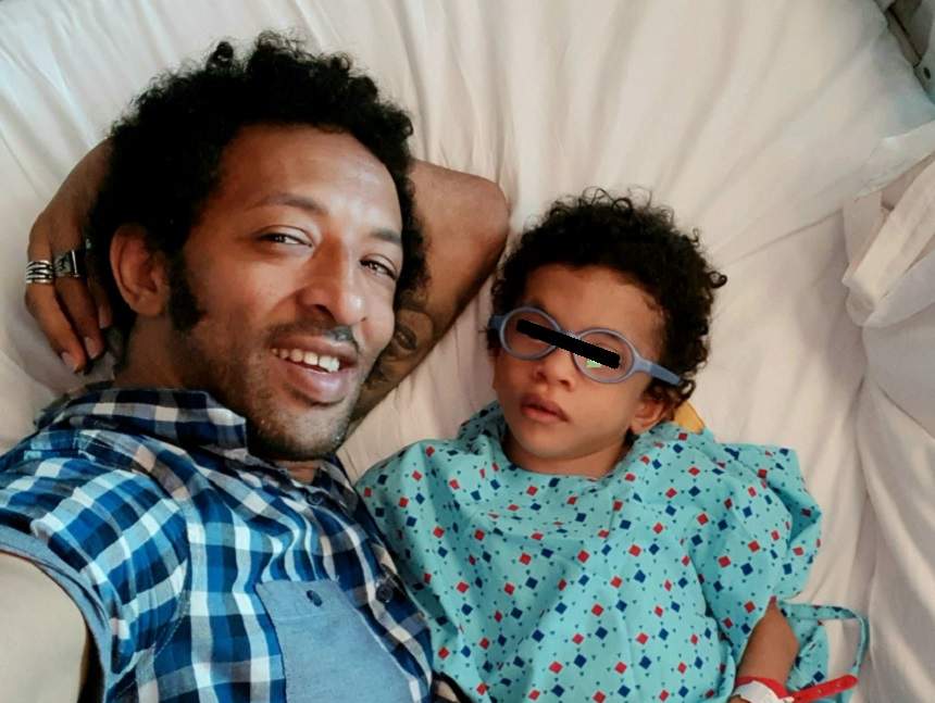 Lupta lui Kamara pentru vindecarea fiului său continuă. Noi detalii despre micuţ, după a şasea intervenţie / VIDEO