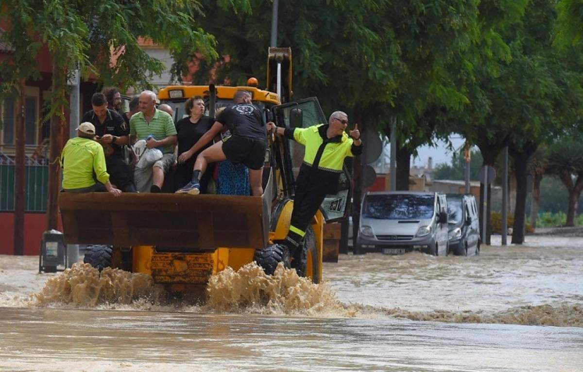 Bilanț şocant după ploile torențiale care au devastat Spania. Este haos pe străzi. VIDEO