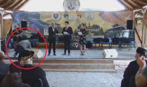 Moment șocant, în timpul unui eveniment. O personalitate cunoscută din România s-a prăbușit pe scenă